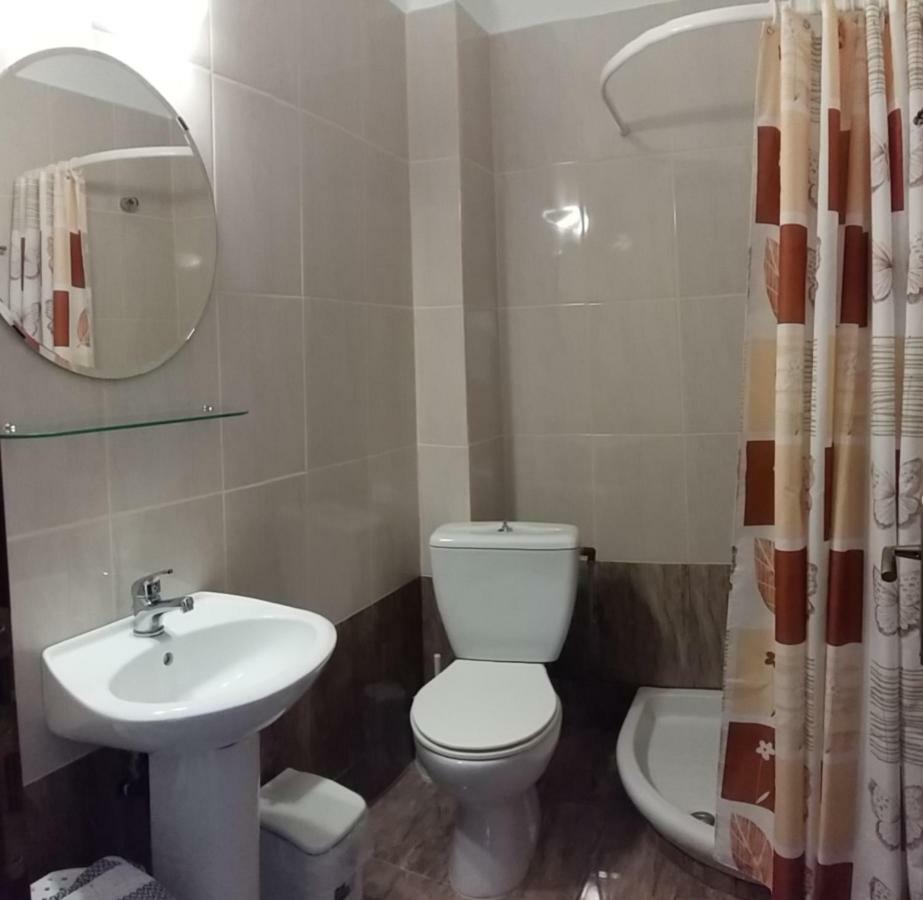 Gougousis Apartments Kaloyiros Ngoại thất bức ảnh