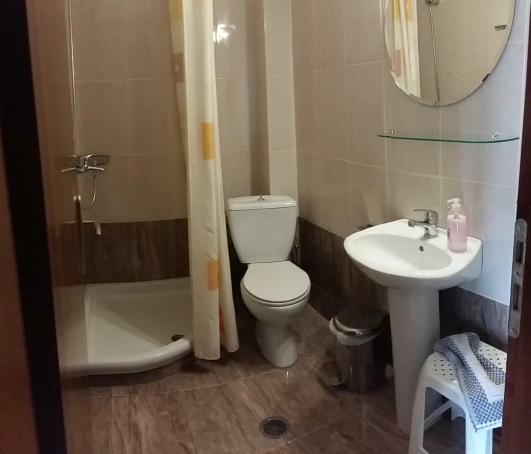 Gougousis Apartments Kaloyiros Ngoại thất bức ảnh
