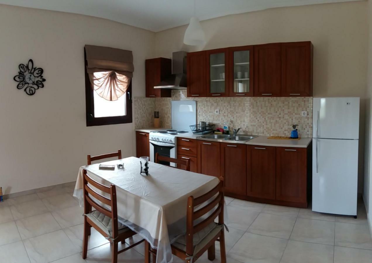 Gougousis Apartments Kaloyiros Ngoại thất bức ảnh