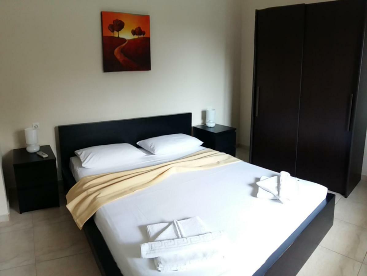 Gougousis Apartments Kaloyiros Ngoại thất bức ảnh